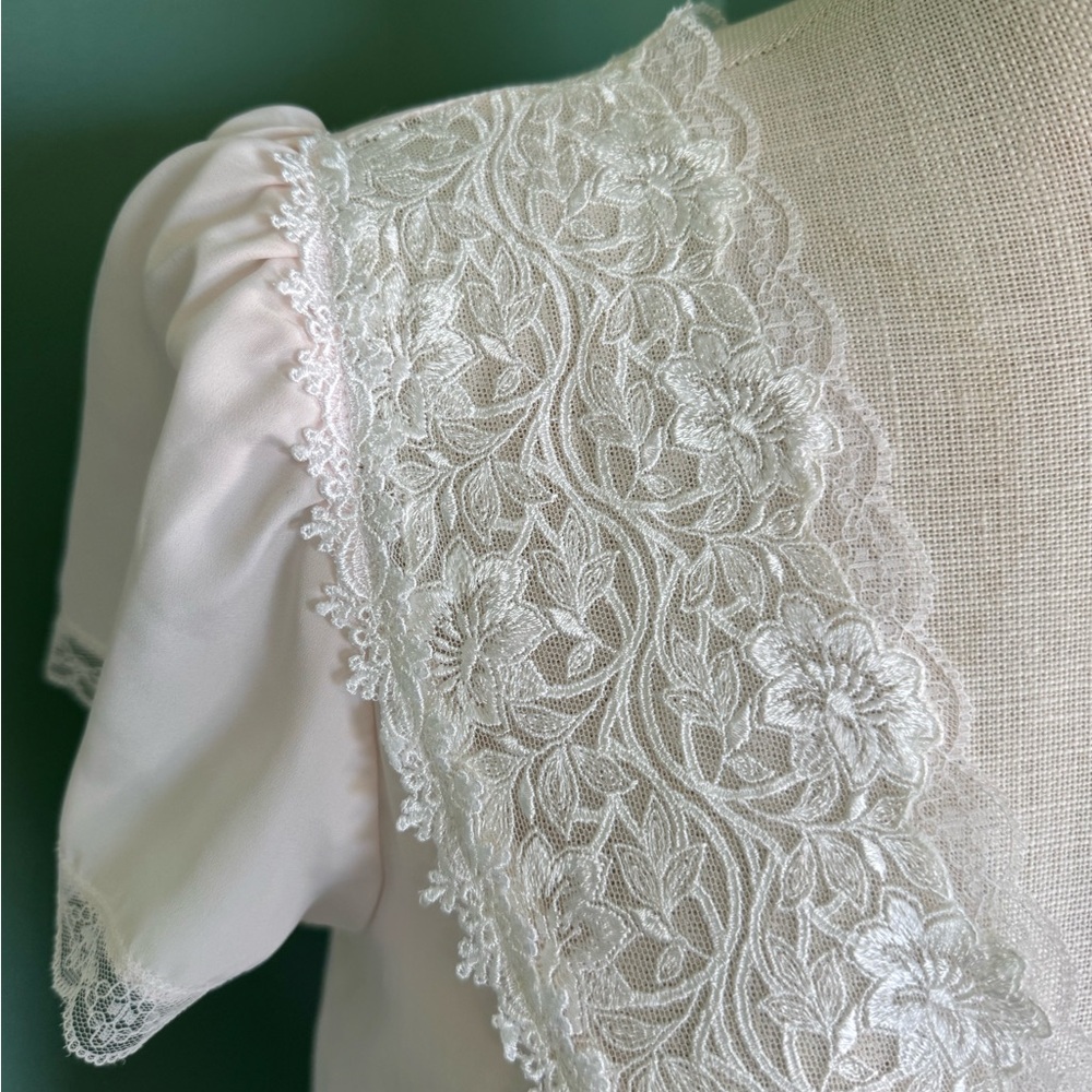 Vintage Christian Dior nightgown - Picture 4 of 12
